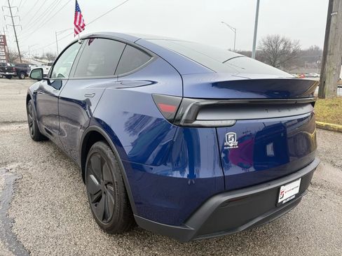 Used 2026 Tesla Model Y Long Range image 6