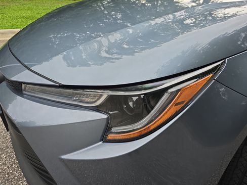 Used 2025 Toyota Corolla LE FWD image 28