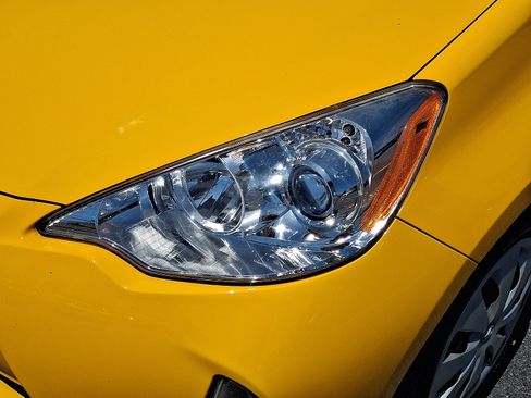 Used 2014 Toyota Prius C Two FWD image 10