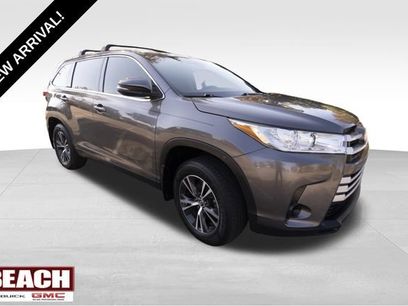 Used 2019 Toyota Highlander LE