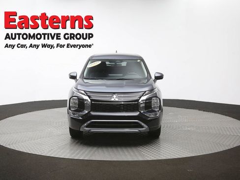 Used 2025 Mitsubishi Outlander SE FWD image 53