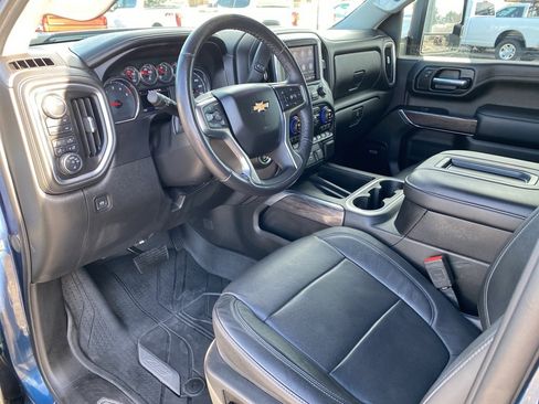 Used 2020 Chevrolet Silverado 2500 LTZ w/ LTZ Convenience Package image 32