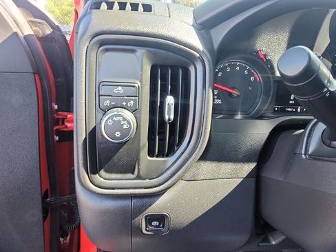 Used 2022 Chevrolet Silverado 1500 Custom RWD image 16
