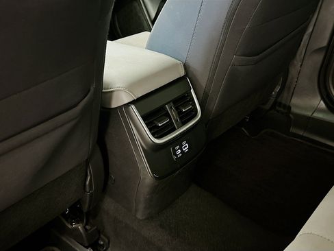 Used 2023 Subaru Outback Premium image 29