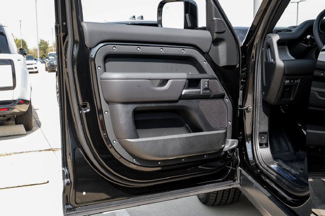 New 2026 Land Rover Defender 110 X AWD/4WD image 47