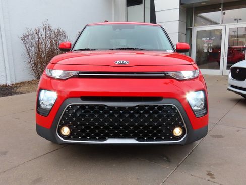 Used 2021 Kia Soul EX image 2