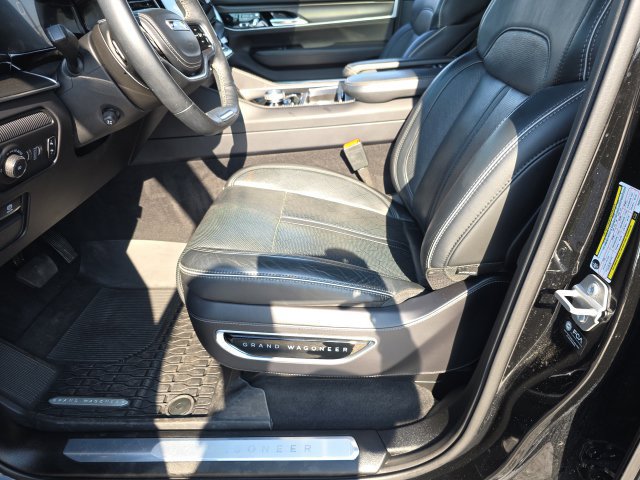 Used 2025 Jeep Grand Wagoneer Series II Obsidian w/ Quick Order Packagew 28T AWD/4WD image 13
