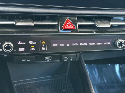 Certified 2023 Kia Niro Wave FWD image 25