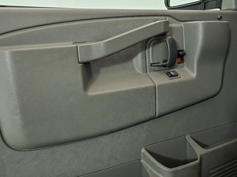 Used 2025 GMC Savana 2500 w/ Driver Convenience Package RWD image 10