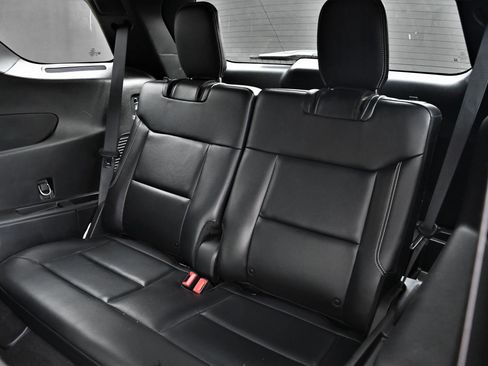 Used 2020 Ford Explorer ST w/ Premium Technology Package image 21