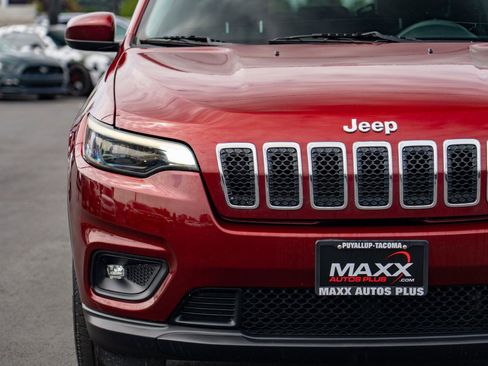 Used 2019 Jeep Cherokee Latitude w/ Popular Appearance Group FWD image 5
