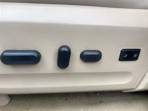 Used 2012 Ford Expedition XLT image 11