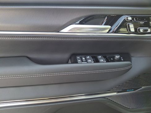 New 2026 Jeep Grand Wagoneer Summit image 9