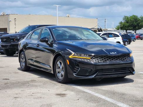 Used 2023 Kia K5 LXS FWD image 3