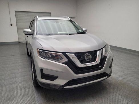 Used 2019 Nissan Rogue SV image 14