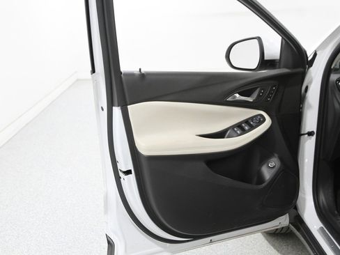 Used 2023 Buick Encore GX Essence w/ Experience Buick Package image 4