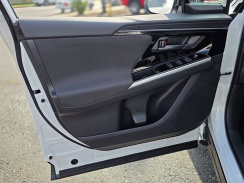 Certified 2024 Subaru Solterra Premium image 20