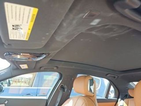 Used 2023 BMW 740i image 3