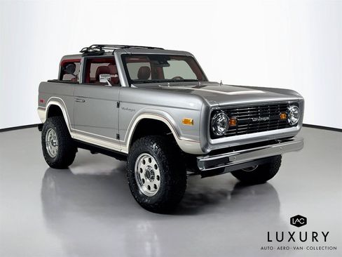 Used 2025 Ford Bronco Badlands AWD/4WD image 5