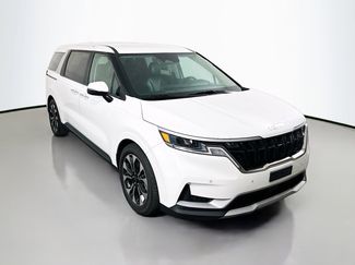 Used 2023 Kia Carnival EX FWD video 1
