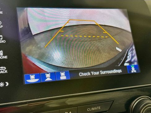 Used 2018 Honda CR-V Touring image 16