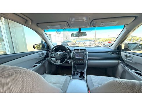 Used 2017 Toyota Camry LE FWD image 15