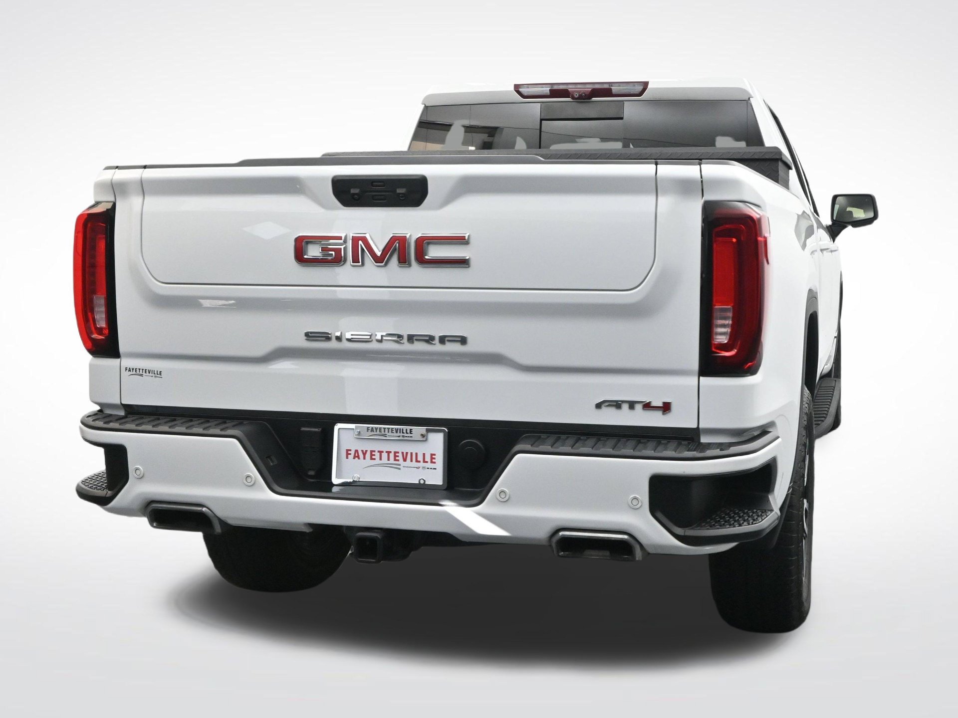 Used 2024 GMC Sierra 1500 AT4 w/ Technology Package AWD/4WD image 7