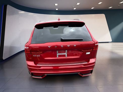 Used 2024 Volvo XC60 T8 Ultimate image 4