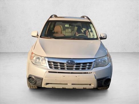 Used 2013 Subaru Forester 2.5X Premium AWD/4WD image 2