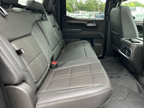 Used 2024 Chevrolet Silverado 1500 High Country w/ Technology Package AWD/4WD image 16