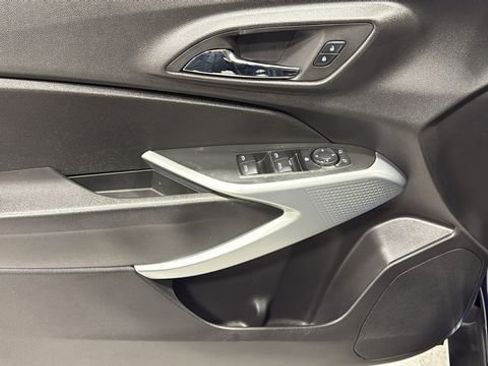 Used 2024 Chevrolet Trax LS image 10