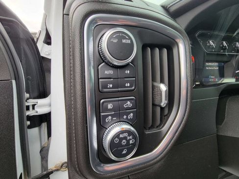 Used 2022 GMC Sierra 2500 SLT w/ SLT Convenience Package image 14