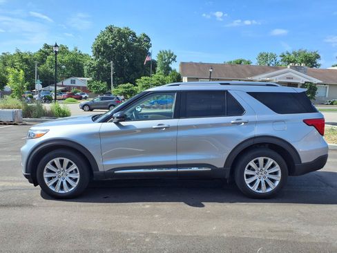 Used 2020 Ford Explorer Limited w/ Class III Trailer Tow Package AWD/4WD image 33