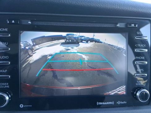 Used 2019 Toyota Sienna LE image 25