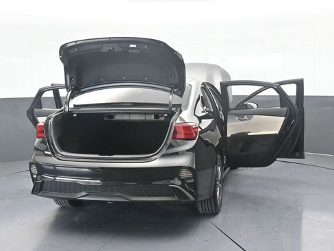 Used 2022 Kia Forte LXS w/ LXS Technology Package image 69