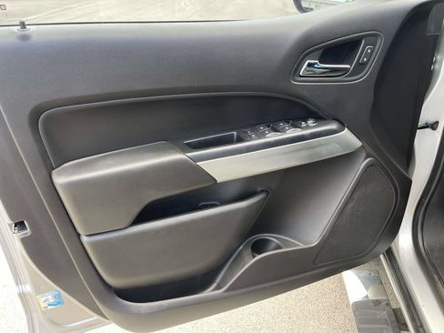 Used 2017 Chevrolet Colorado LT w/ Luxury Package, Chrome RWD image 28