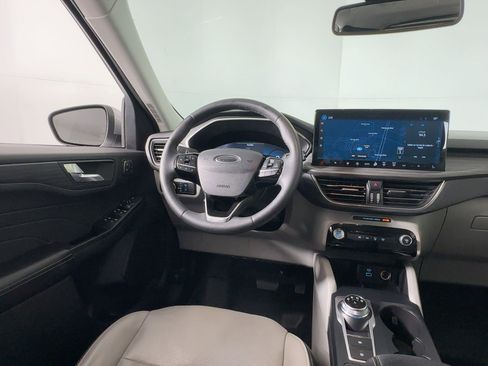 Used 2023 Ford Escape Platinum image 28