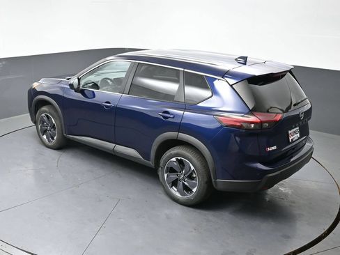 Used 2025 Nissan Rogue SV FWD image 37