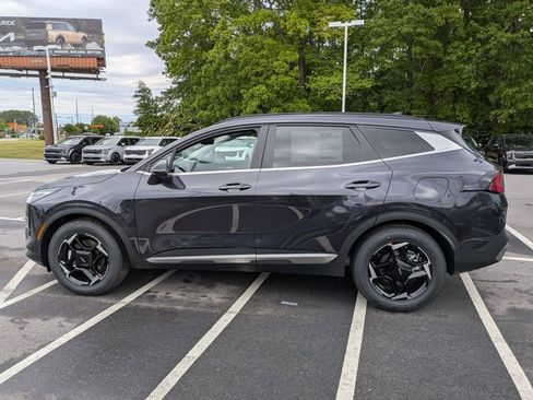 New 2026 Kia Sportage EX FWD image 6