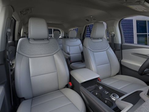 New 2026 Ford Explorer Active w/ Active Comfort Package image 11