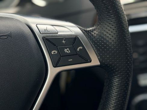 Used 2014 Mercedes-Benz C 250 Sport image 15