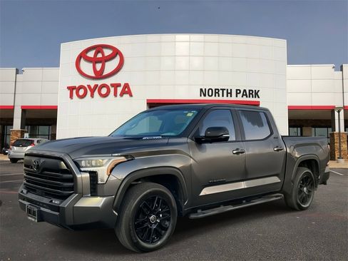 Used 2024 Toyota Tundra Limited image 1