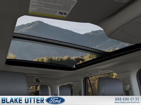 New 2026 Ford Expedition Active image 22