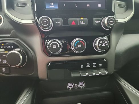 New 2026 RAM 1500 Express AWD/4WD image 25