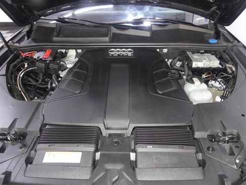 Used 2018 Audi Q7 3.0T Prestige w/ Prestige Package image 12