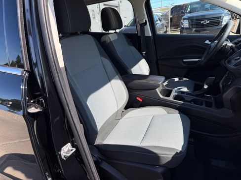 Used 2017 Ford Escape SE w/ Equipment Group 201A FWD image 26