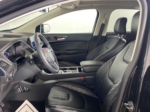 Used 2024 Ford Edge Titanium AWD/4WD image 16