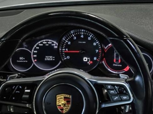 Used 2018 Porsche Panamera 4 AWD/4WD image 21