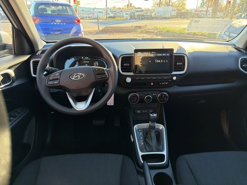 New 2026 Hyundai Venue SE image 16