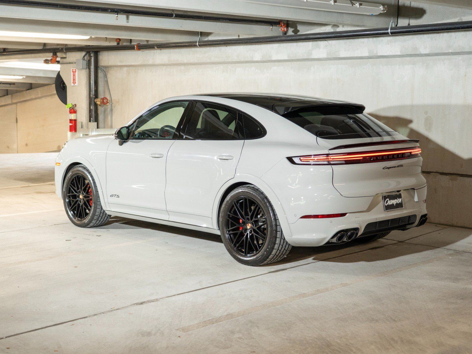 Certified 2026 Porsche Cayenne GTS AWD/4WD image 3